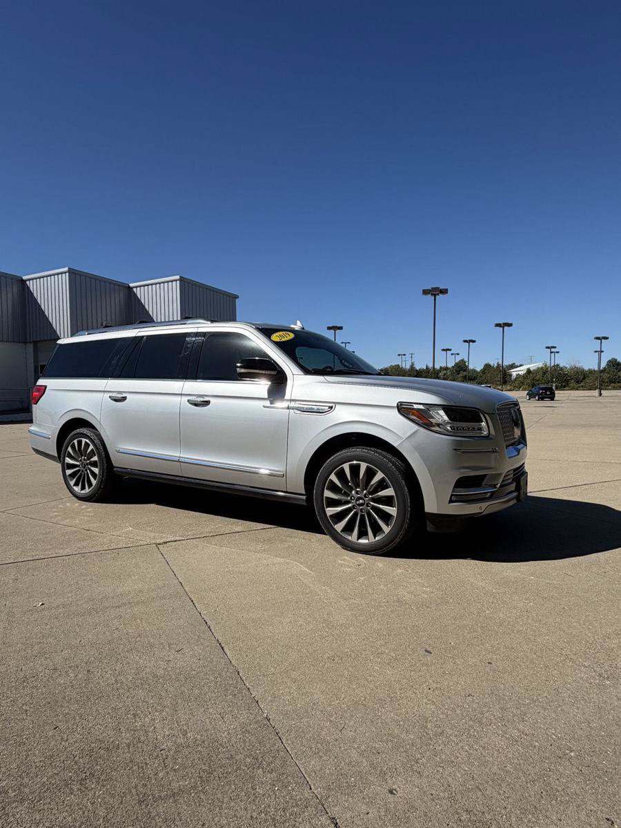 Used 2019 Lincoln Navigator L Select w/ Cargo Package AWD/4WD image 36