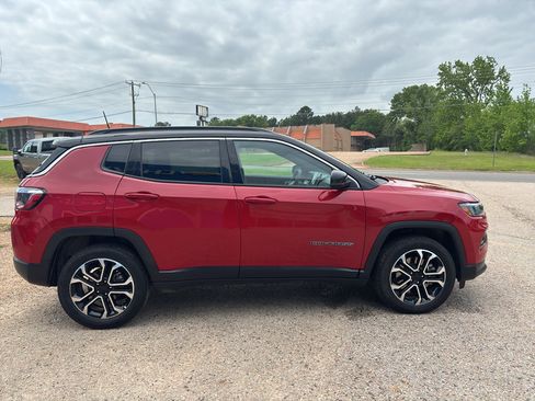 Used 2024 Jeep Compass Limited AWD/4WD image 19