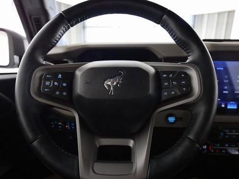 Used 2023 Ford Bronco Wildtrak image 19