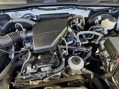 Used 2022 Toyota Tacoma SR5 RWD image 35