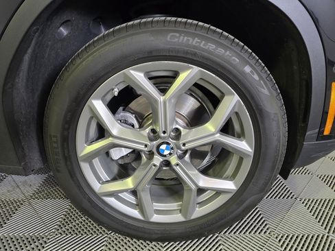 Used 2023 BMW X3 xDrive30i w/ Premium Package image 2