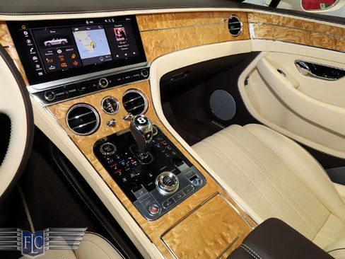 Used 2022 Bentley Continental GT AWD/4WD image 31