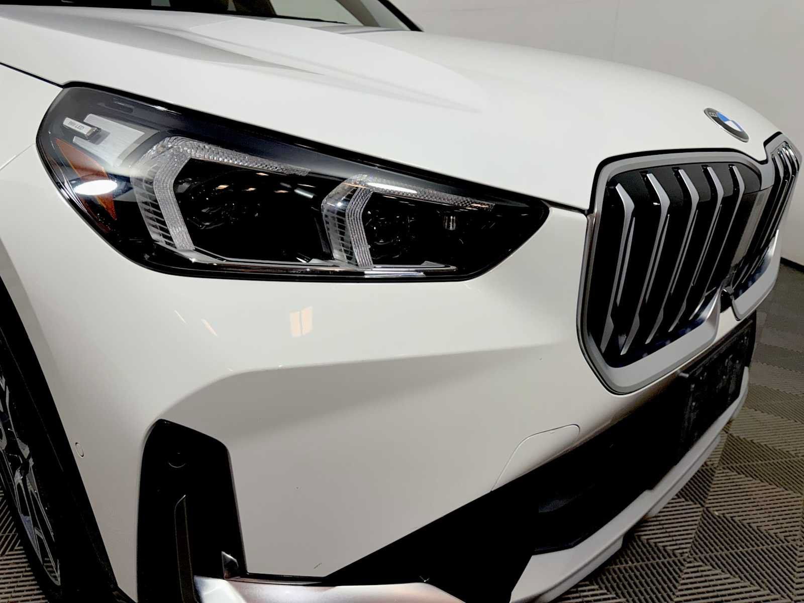 Used 2023 BMW X1 xDrive28i w/ Premium Package AWD/4WD image 25