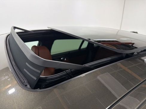 Certified 2024 BMW X6 xDrive40i w/ Executive Package image 27