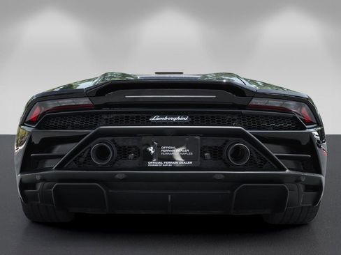 Used 2020 Lamborghini Huracan EVO RWD image 4