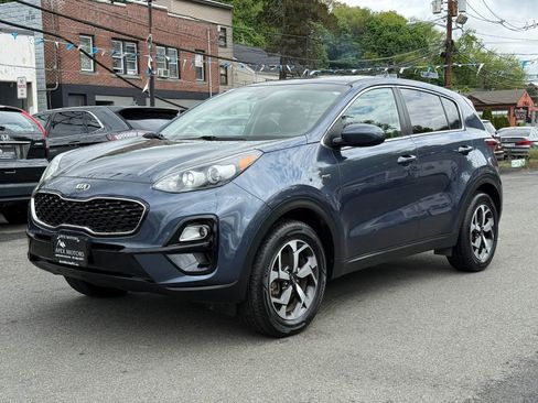 Used 2020 Kia Sportage LX AWD/4WD image 3