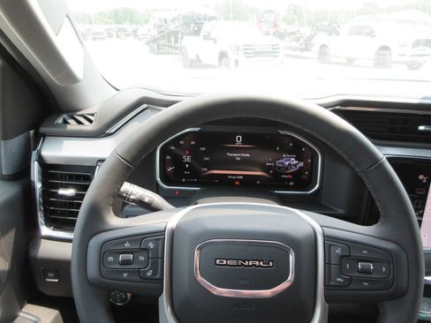 New 2026 GMC Sierra 2500 Denali w/ Denali Reserve Package AWD/4WD image 22