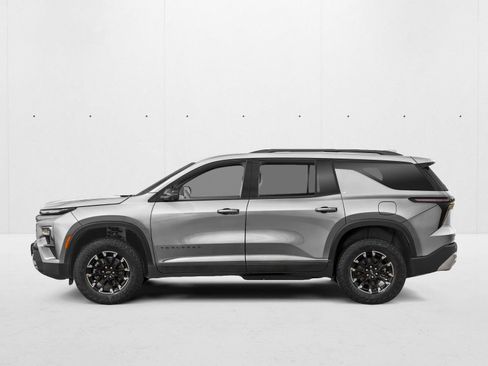New 2026 Chevrolet Traverse Z71 w/ Enhanced Driving Package AWD/4WD image 3
