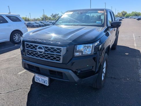 Certified 2024 Nissan Frontier SV image 2