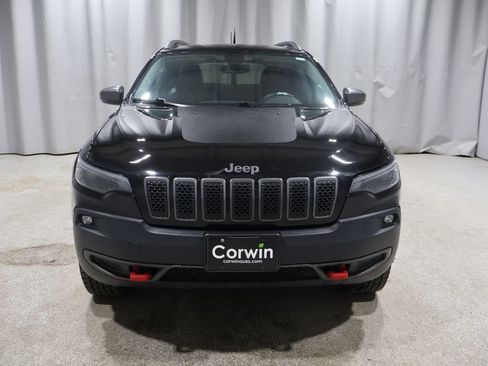 Used 2019 Jeep Cherokee Trailhawk w/ Cold Weather Group image 8