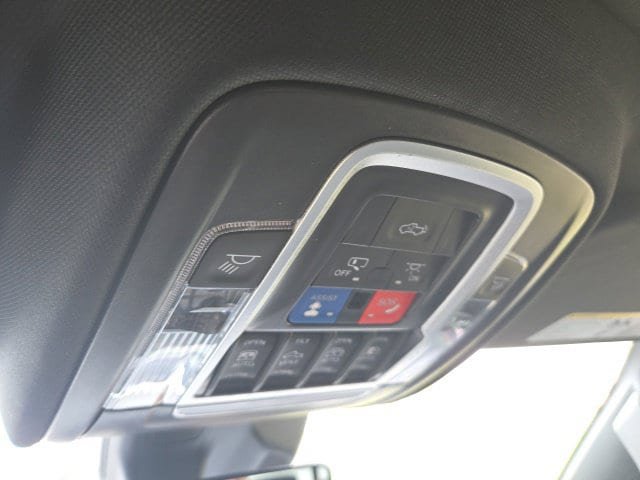Used 2025 RAM 1500 Laramie AWD/4WD image 14