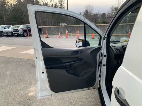 Certified 2023 Ford Transit Connect XL image 18