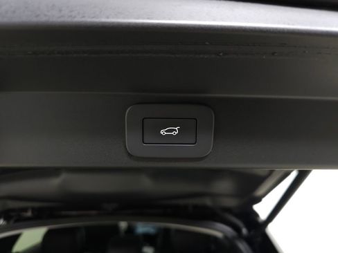 Used 2024 Land Rover Range Rover Sport SE image 7