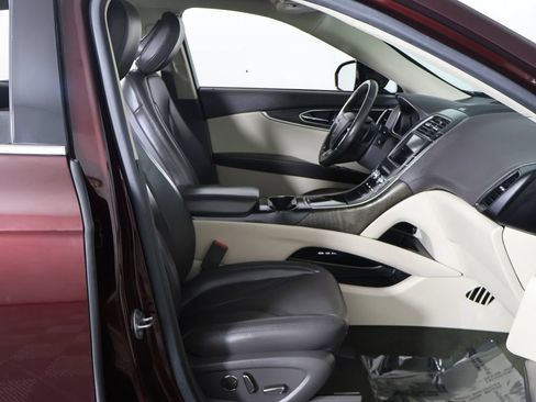 Used 2020 Lincoln Nautilus Reserve AWD/4WD image 30