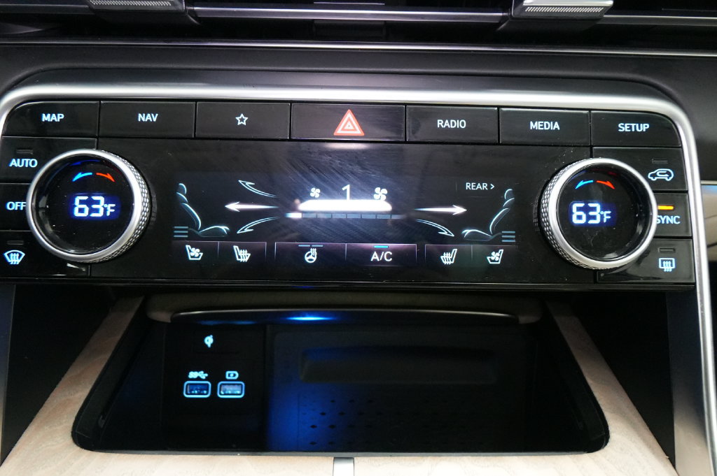 Used 2022 Genesis GV80 3.5T w/ Prestige Package 07 AWD/4WD image 39