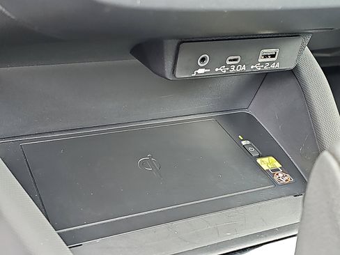 Used 2025 Subaru Forester Touring image 25