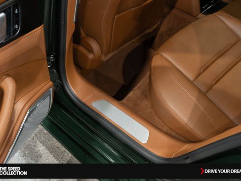 Used 2022 Porsche Panamera Turbo S image 18