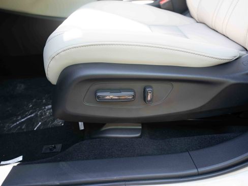 New 2026 Honda HR-V EX-L image 12