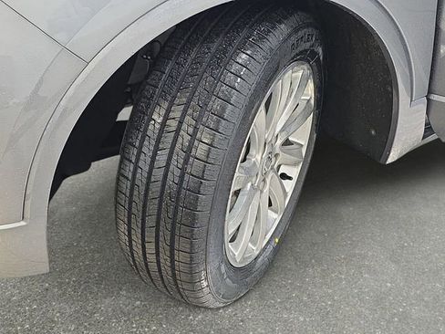 Used 2019 Buick Envision Essence image 32