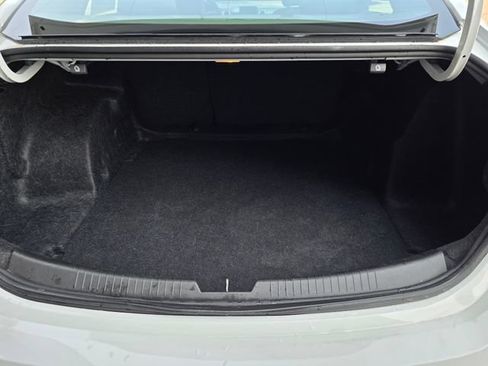 Used 2024 Chevrolet Malibu LT FWD image 36