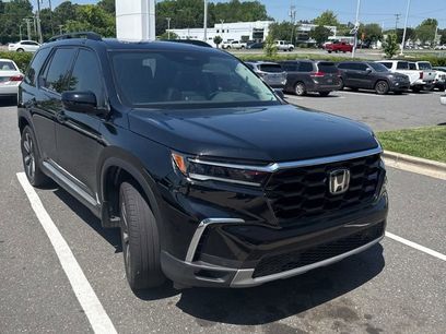 Used 2025 Honda Pilot Touring
