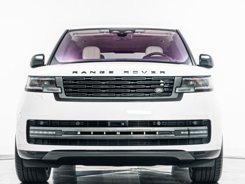 Used 2023 Land Rover Range Rover SE AWD/4WD image 4