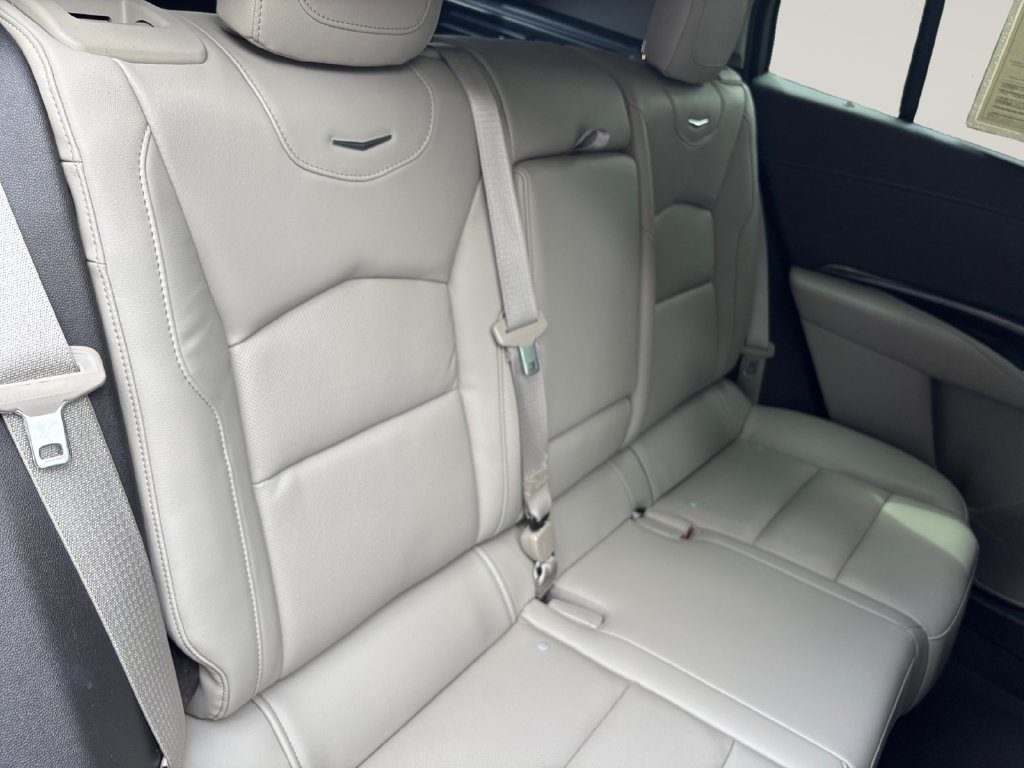 Certified 2023 Cadillac XT4 Premium Luxury FWD image 17