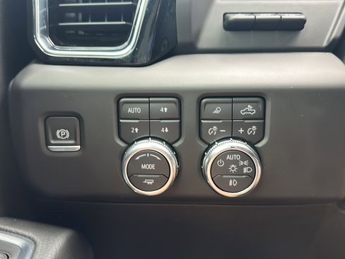 Used 2024 GMC Sierra 1500 Denali image 35