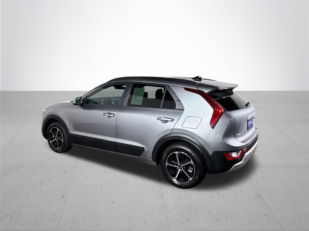 Used 2024 Kia Niro EX FWD image 8
