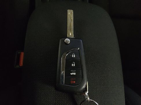 Used 2023 Toyota Corolla LE image 32