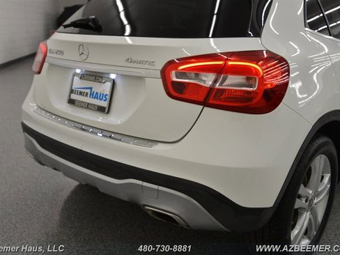 Used 2018 Mercedes-Benz GLA 250 4MATIC w/ Premium Package image 41