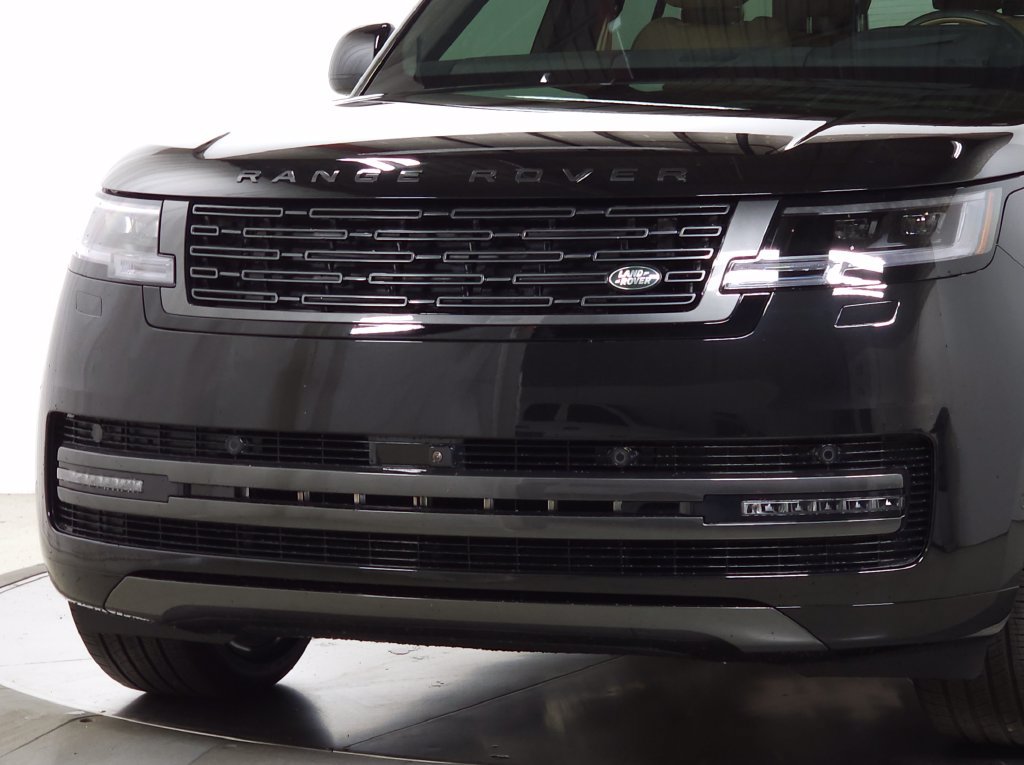 Used 2026 Land Rover Range Rover SE AWD/4WD image 12
