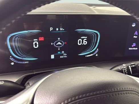 Used 2024 Kia Telluride S image 19