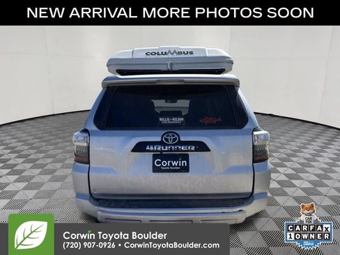 Used 2018 Toyota 4Runner TRD Off-Road Premium AWD/4WD image 6