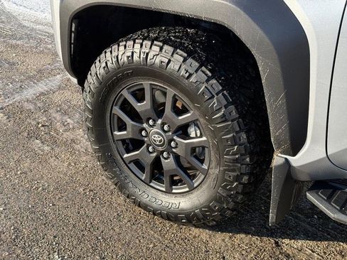 Used 2025 Toyota 4Runner SR5 image 10