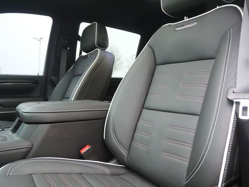 Used 2026 GMC Sierra 2500 AT4X image 13