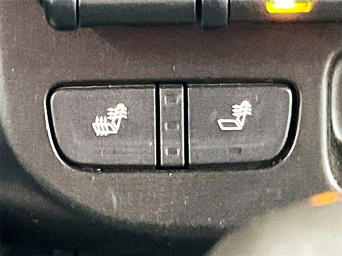 Used 2022 Chevrolet Colorado Z71 w/ Safety Package image 20