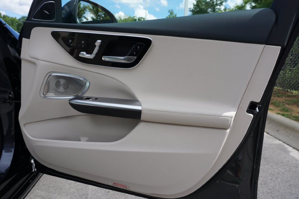 Used 2025 Mercedes-Benz C 300 4MATIC Sedan image 63
