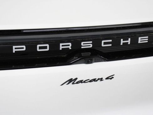 New 2025 Porsche Macan 4 Electric image 22