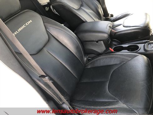 Used 2014 Jeep Wrangler Unlimited Rubicon w/ Connectivity Group image 23