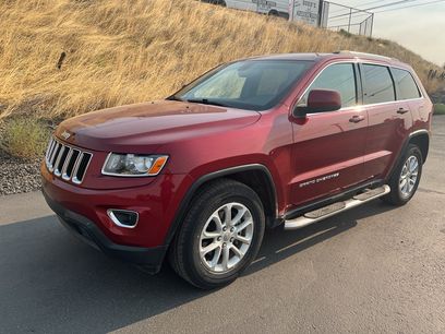 Used 2014 Jeep Grand Cherokee Laredo w/ 18" Wheel & 8.4" Radio Group