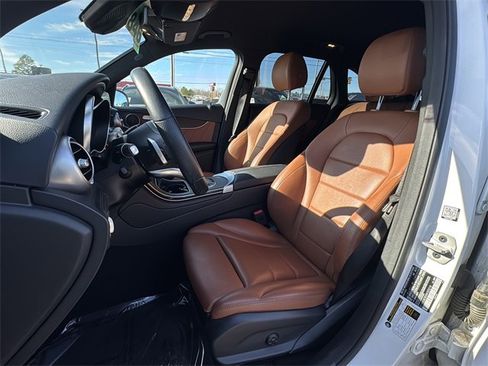 Used 2022 Mercedes-Benz GLC 300 image 13