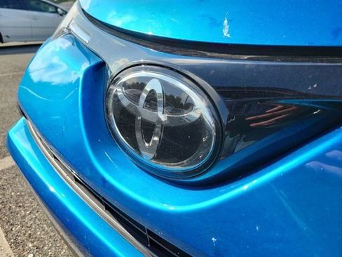 Used 2017 Toyota RAV4 XLE FWD image 11