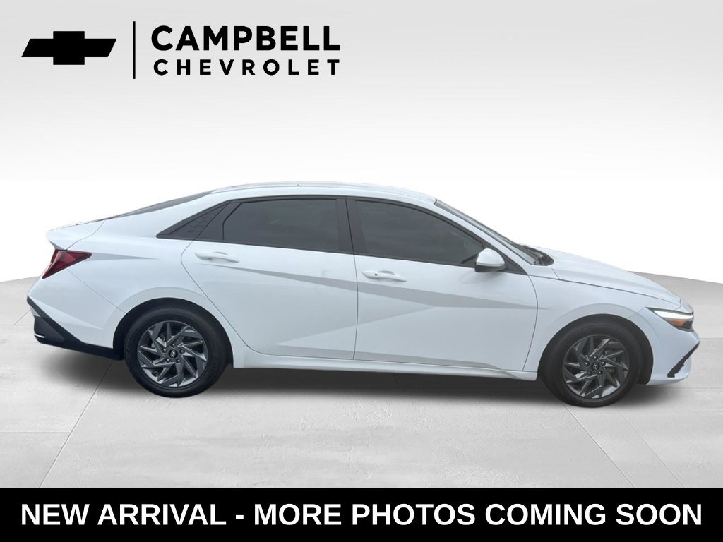 Used 2024 Hyundai Elantra SEL FWD image 6