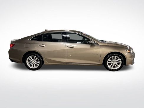 Used 2018 Chevrolet Malibu LT image 7