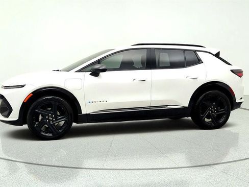 Used 2025 Chevrolet Equinox EV RS FWD image 8