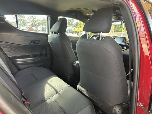 Used 2018 Toyota C-HR XLE image 16