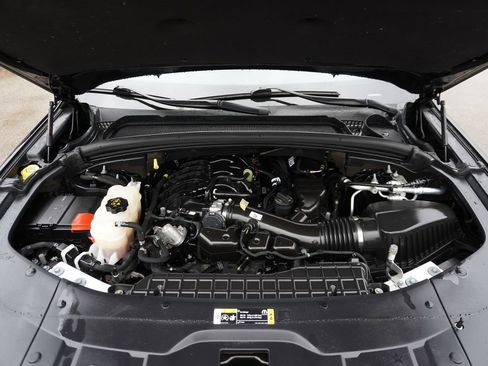 Used 2023 Jeep Grand Cherokee Altitude image 31