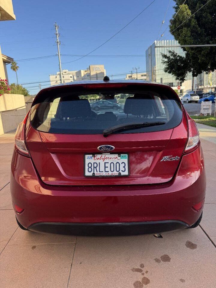 Used 2015 Ford Fiesta SE FWD image 7