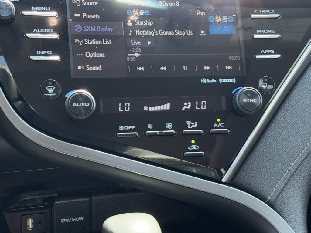 Used 2018 Toyota Camry XSE w/ Driver Assist Package FWD image 16